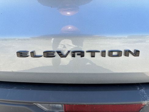 Used 2025 GMC Acadia Elevation w/ Elevation Premium Package AWD/4WD image 12