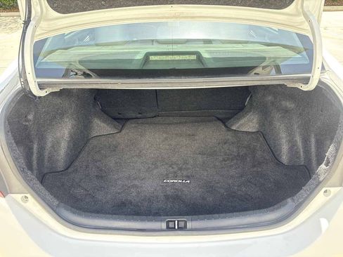 Used 2016 Toyota Corolla LE FWD image 10