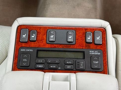 Used 2004 Lexus LS 430 RWD image 18