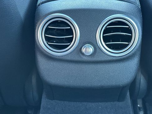 Used 2021 Mercedes-Benz C 300 Sedan image 14