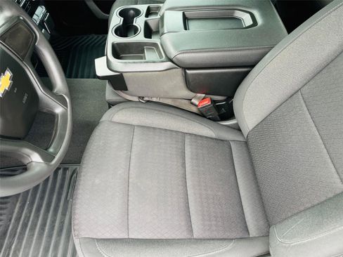 Used 2022 Chevrolet Silverado 1500 Custom RWD image 9