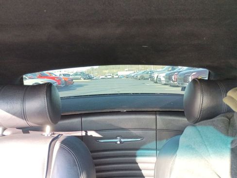 Used 2004 Ford Thunderbird image 13