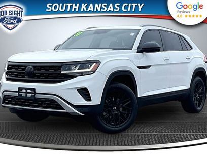 Used 2020 Volkswagen Atlas Cross Sport SE w/ Panoramic Sunroof Package