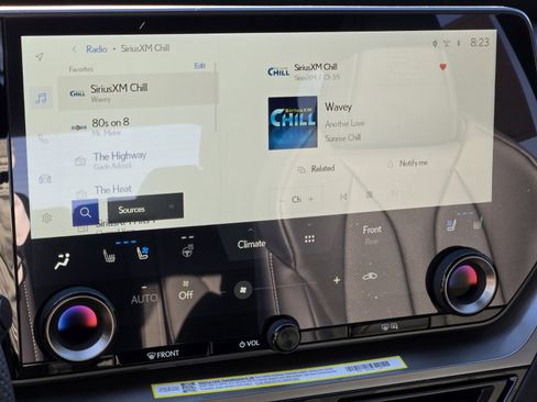 New 2026 Lexus TX 500h AWD image 10