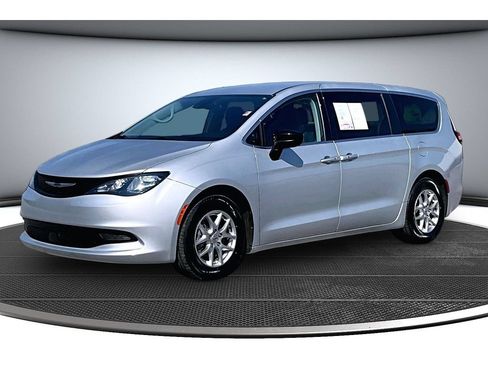 Certified 2024 Chrysler Voyager LX FWD image 16