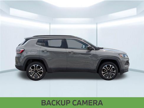 Used 2023 Jeep Compass Limited AWD/4WD image 9