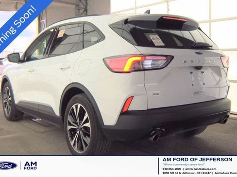Used 2022 Ford Escape SE w/ SE Sport Appearance Package image 5
