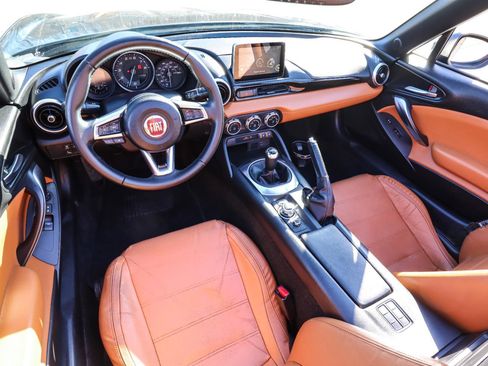 Used 2017 FIAT 124 Spider Lusso image 24