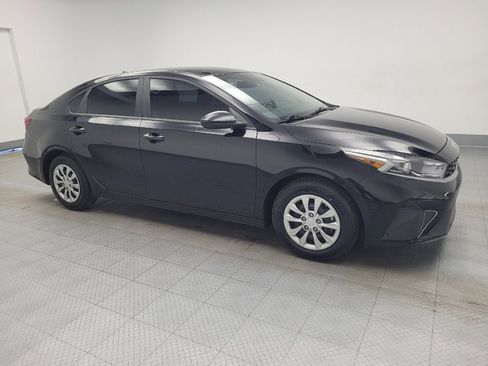 Used 2024 Kia Forte LX image 11