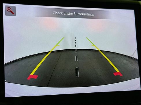 Used 2023 Jeep Grand Cherokee Limited w/ Black Appearance Package image 23