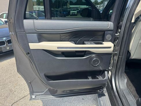 Used 2019 Ford Expedition Max Platinum RWD image 14