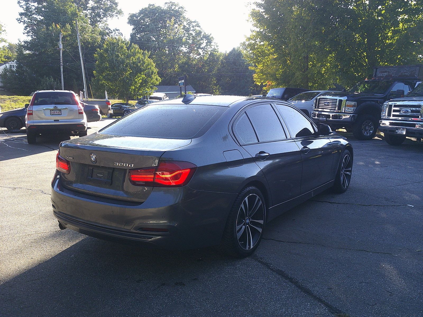Used 2018 BMW 328d xDrive Sedan w/ Premium Package AWD/4WD image 5