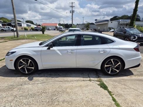 Used 2022 Hyundai Sonata SEL Plus w/ Preferred Accessory Package FWD image 2