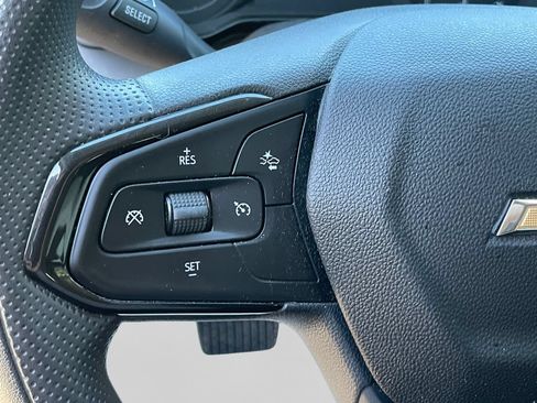 Used 2024 Chevrolet Trax LS w/ LS Convenience Package FWD image 32