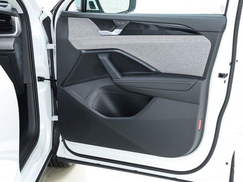 New 2026 Volkswagen Tiguan S FWD image 68