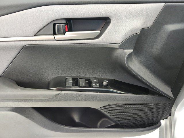 Used 2026 Toyota Camry LE FWD image 14
