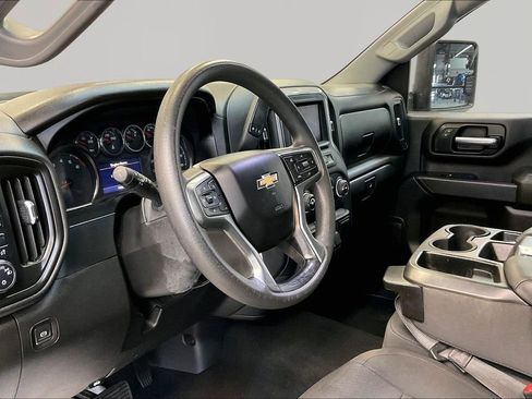 Used 2022 Chevrolet Silverado 2500 Custom w/ Custom Convenience Package AWD/4WD image 19
