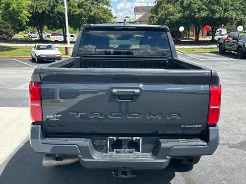 Used 2025 Toyota Tacoma TRD Off-Road AWD/4WD image 4