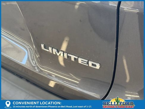 Used 2019 Jeep Cherokee Limited AWD/4WD image 11