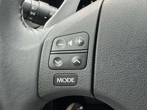 Used 2010 Lexus IS 350C RWD image 23