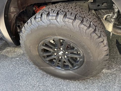 Used 2025 Ford F150 Raptor AWD/4WD image 17