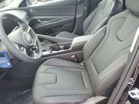 New 2026 Hyundai Elantra Limited FWD image 16
