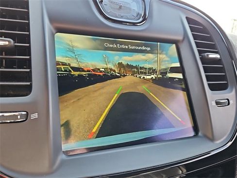 Used 2021 Chrysler 300 S image 19