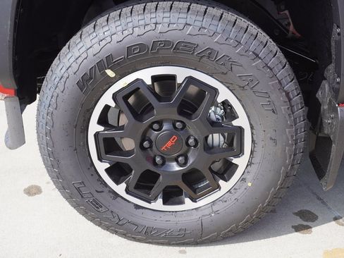 New 2025 Toyota Tacoma TRD Off-Road image 15