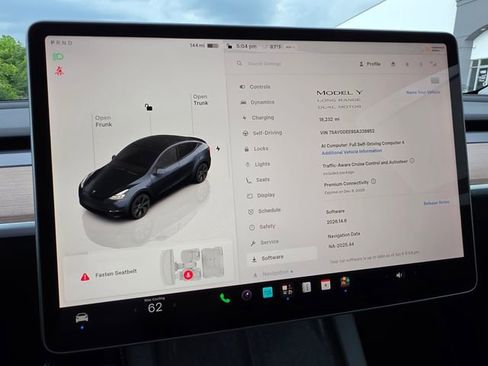 Used 2025 Tesla Model Y Long Range AWD/4WD image 51