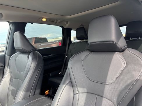 Used 2023 INFINITI QX60 Sensory w/ Cargo Package image 13