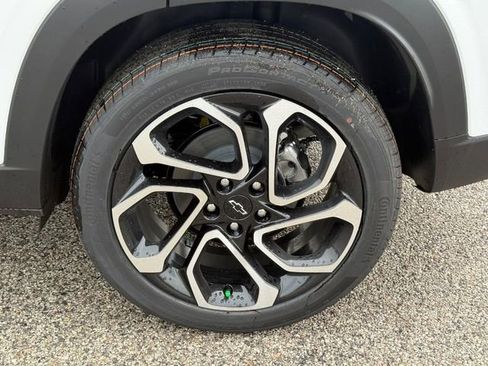 New 2026 Chevrolet Trax RS FWD image 4