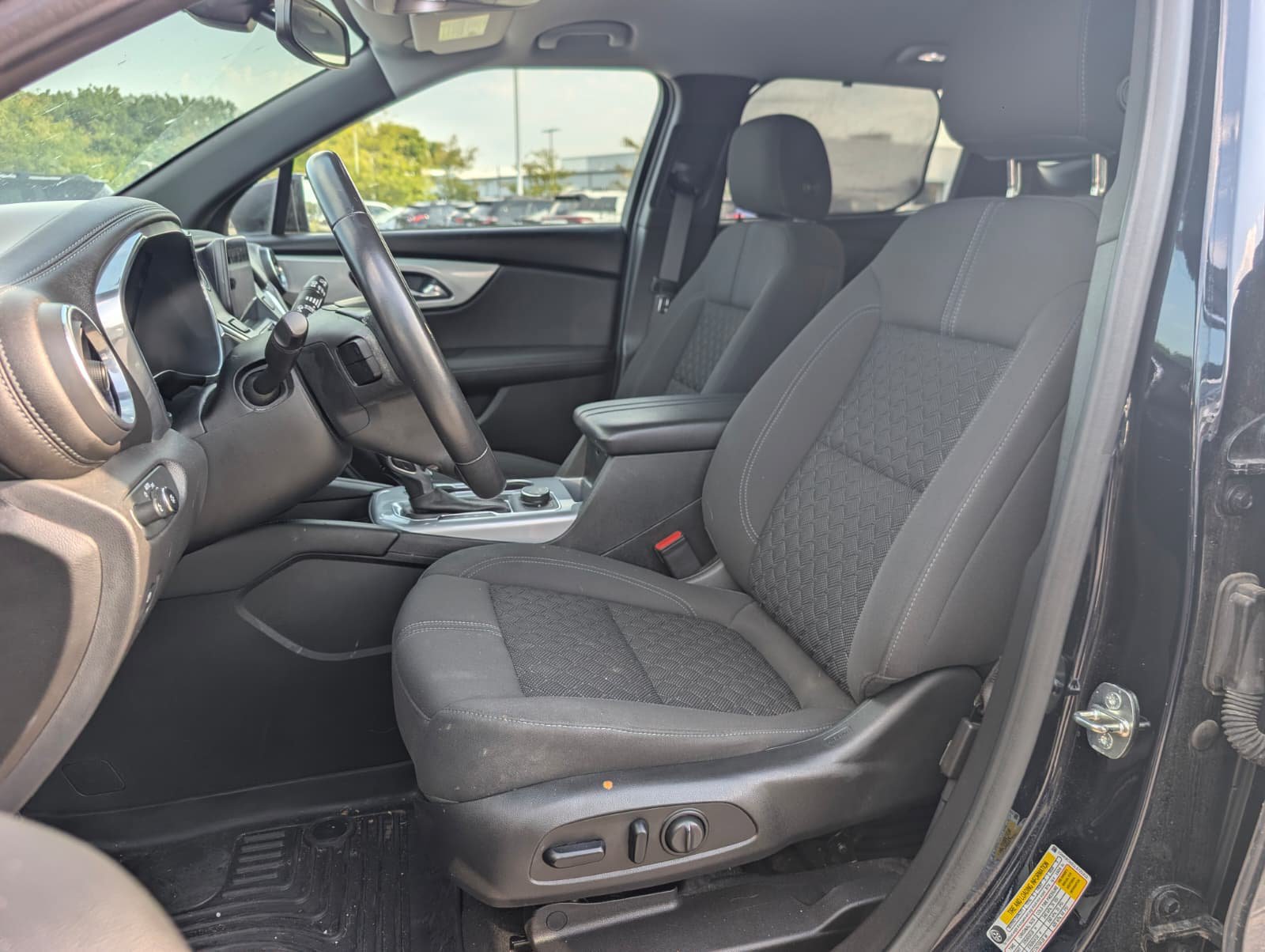 Used 2020 Chevrolet Blazer LT FWD image 27