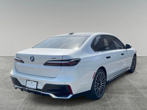 Used 2024 BMW i7 eDrive50 w/ M Sport Package image 5