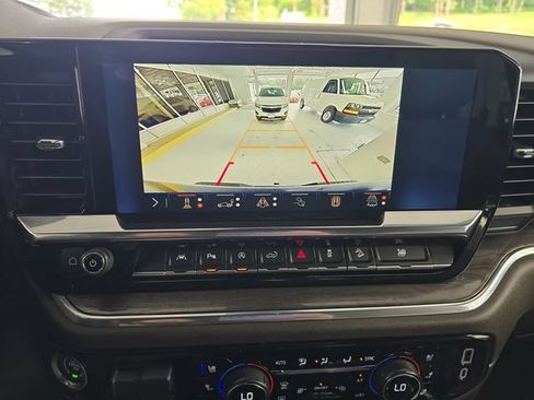 Certified 2024 Chevrolet Silverado 1500 LTZ AWD/4WD image 17