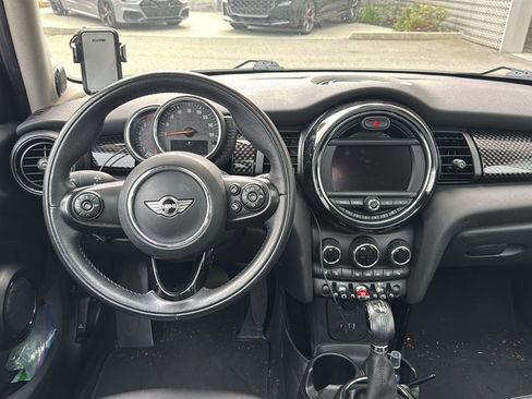 Used 2017 MINI Cooper S image 8