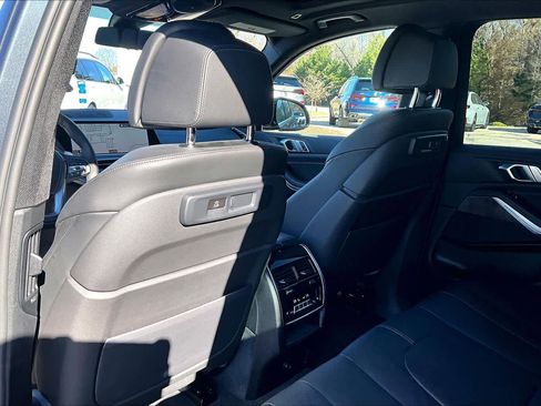 Used 2022 BMW X5 sDrive40i w/ Luxury Seating Package image 23