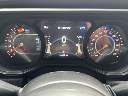 Used 2026 Jeep Wrangler Unlimited Rubicon AWD/4WD image 9