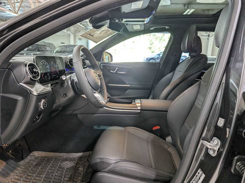 Used 2025 Mercedes-Benz C 300 4MATIC Sedan image 24