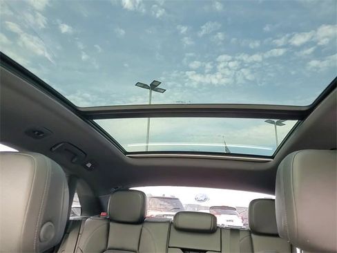 Used 2018 Porsche Macan S image 19