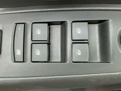 Used 2022 Chevrolet Trax LS w/ Tint and Cruise Package image 14