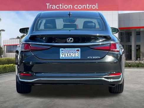 Used 2025 Lexus ES 300h w/ Premium Package FWD image 6