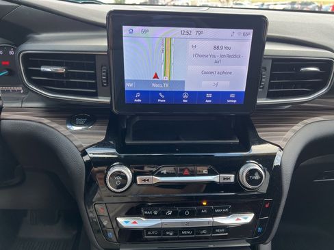 Used 2022 Ford Explorer Limited w/ Hybrid Equipment Group 310A image 32