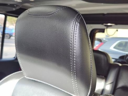 Used 2022 Jeep Wrangler Unlimited Sahara w/ Cold Weather Group AWD/4WD image 14