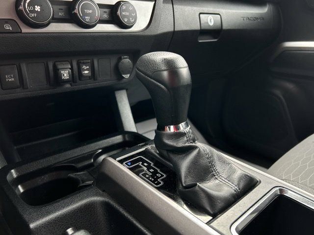 Used 2019 Toyota Tacoma SR5 AWD/4WD image 41
