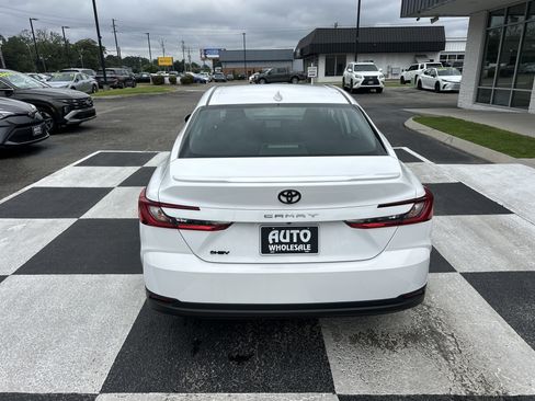 Used 2025 Toyota Camry LE w/ Convenience Package FWD image 4
