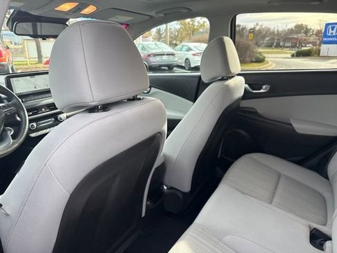 Certified 2023 Hyundai Kona SEL w/ Convenience Package image 20