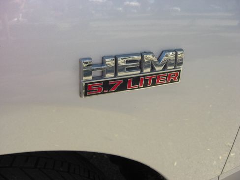 Used 2014 RAM 1500 Express image 6