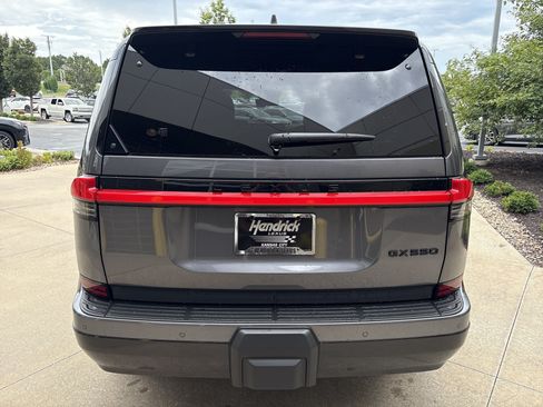 Used 2026 Lexus GX 550 w/ Accessory Package (2T) AWD/4WD image 9