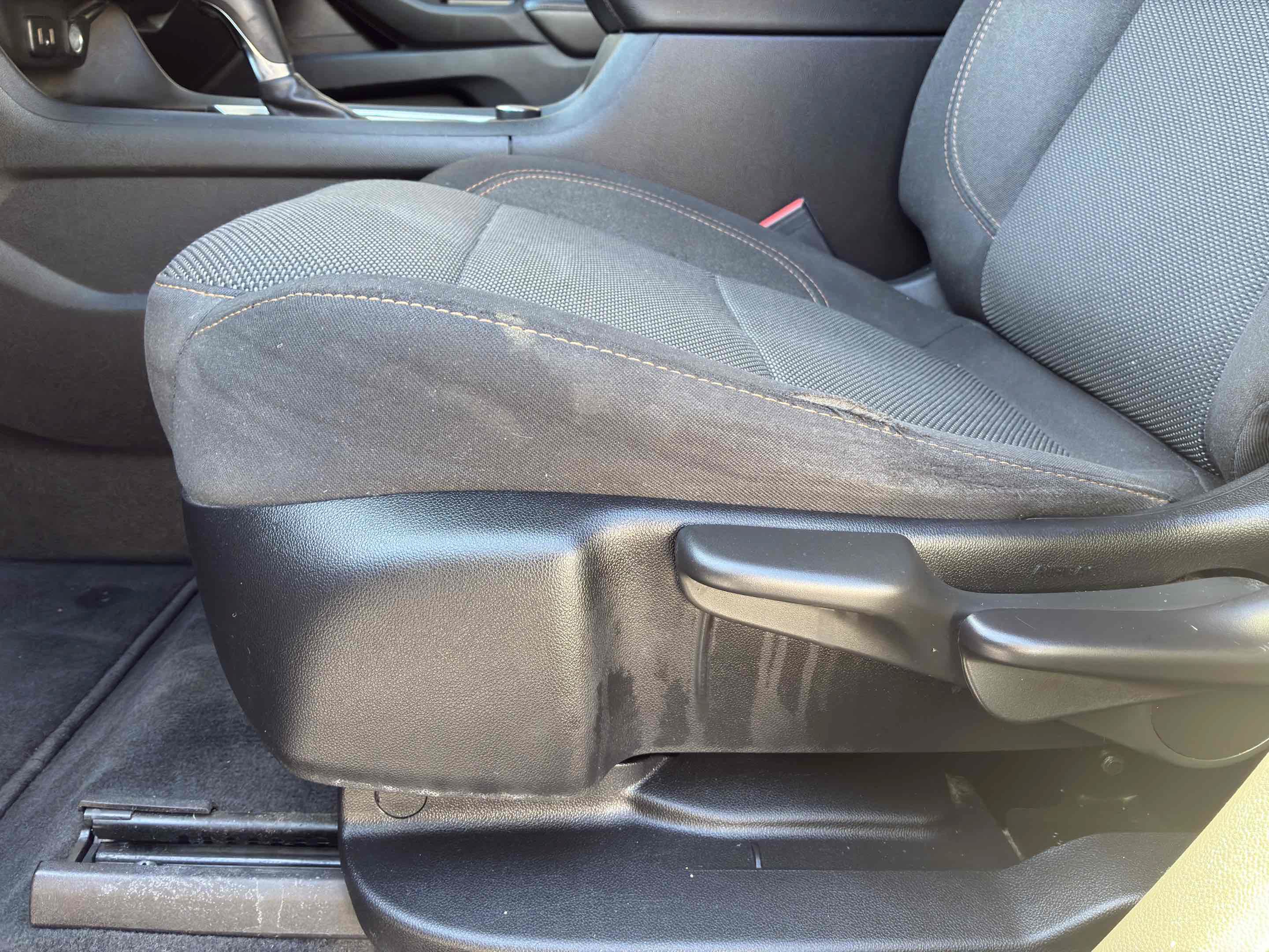 Used 2020 Chevrolet Traverse LS FWD image 39