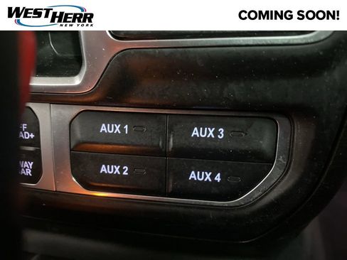 Used 2024 Jeep Wrangler Rubicon image 7